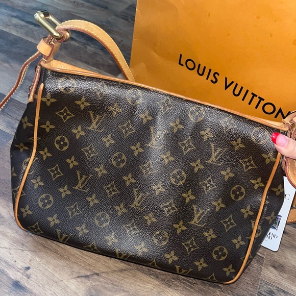 Vintage Louis Vuitton Bag - Picture 2 of 4